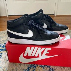 Nike Mid Court Vision